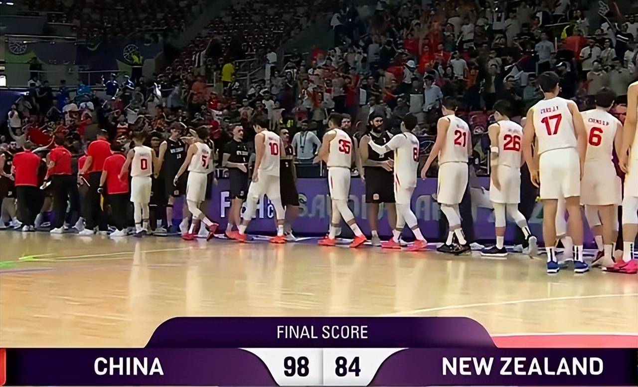 亚洲杯选手爆冷获胜，专家预测失准