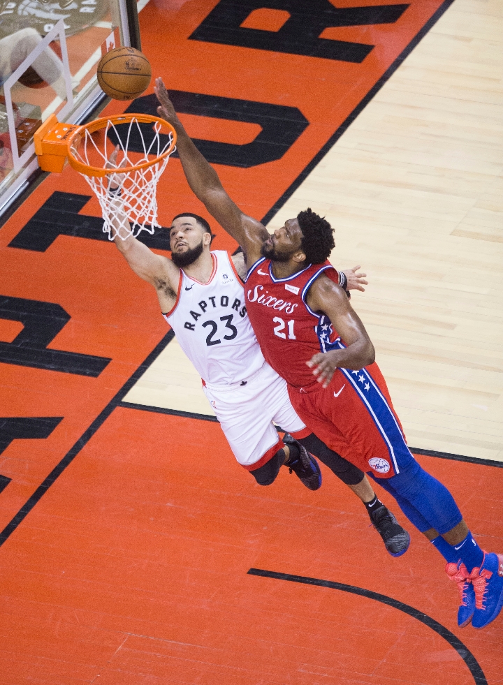 辽宁队绝杀新疆队，范弗利特点燃赛场