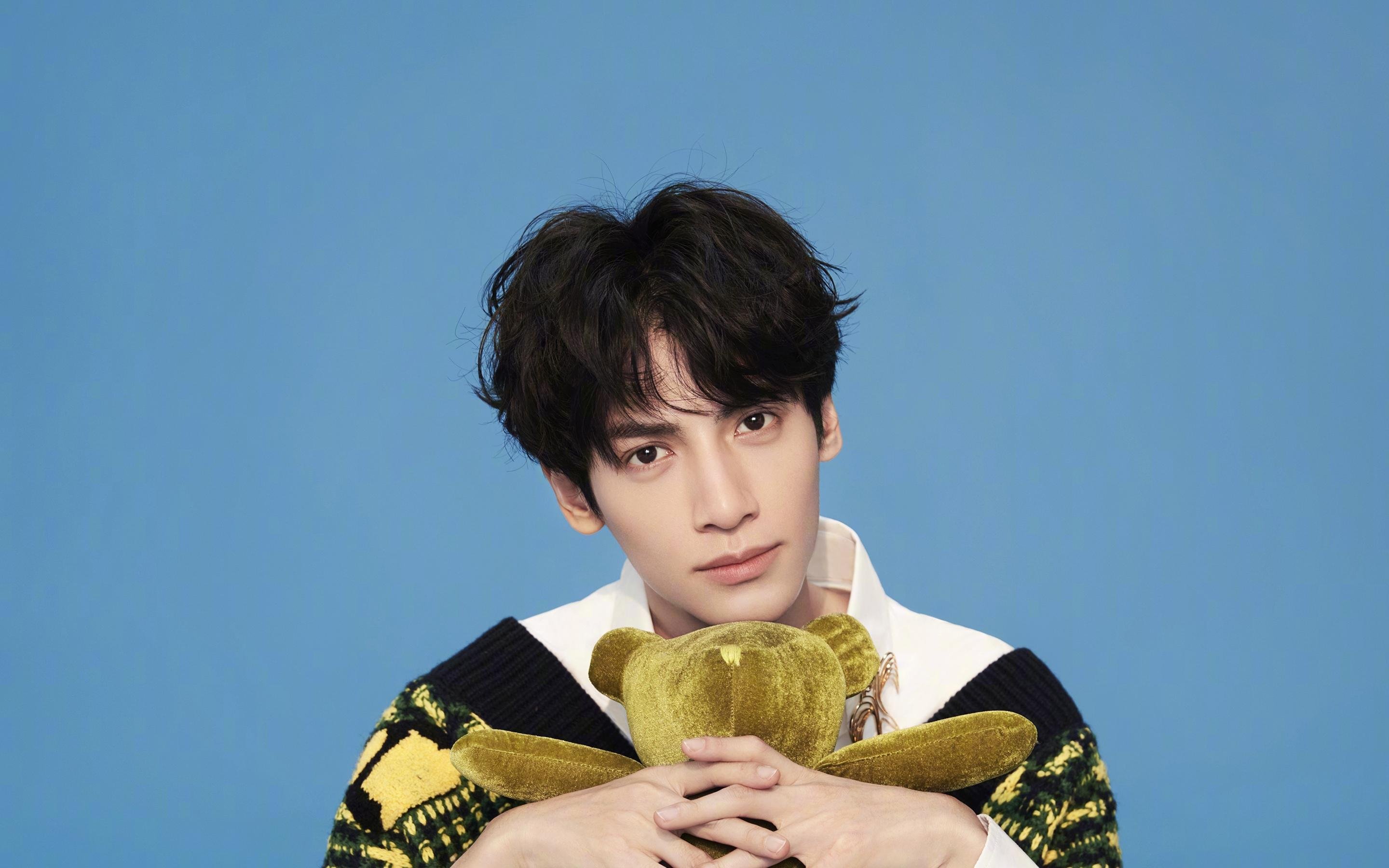 佩雷兹逆袭封神之战，梅赛德斯雨夜力克索伯，唯一性奇迹诞生