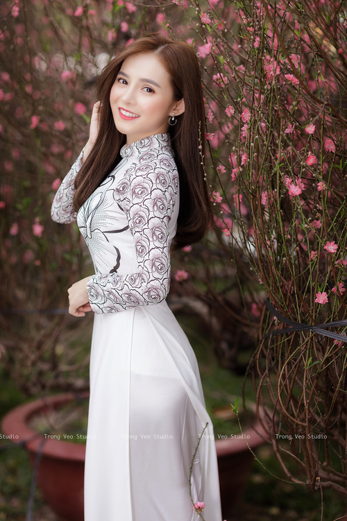 轰鸣声与舞步,当F1的街道,遇见维尼修斯的赛道