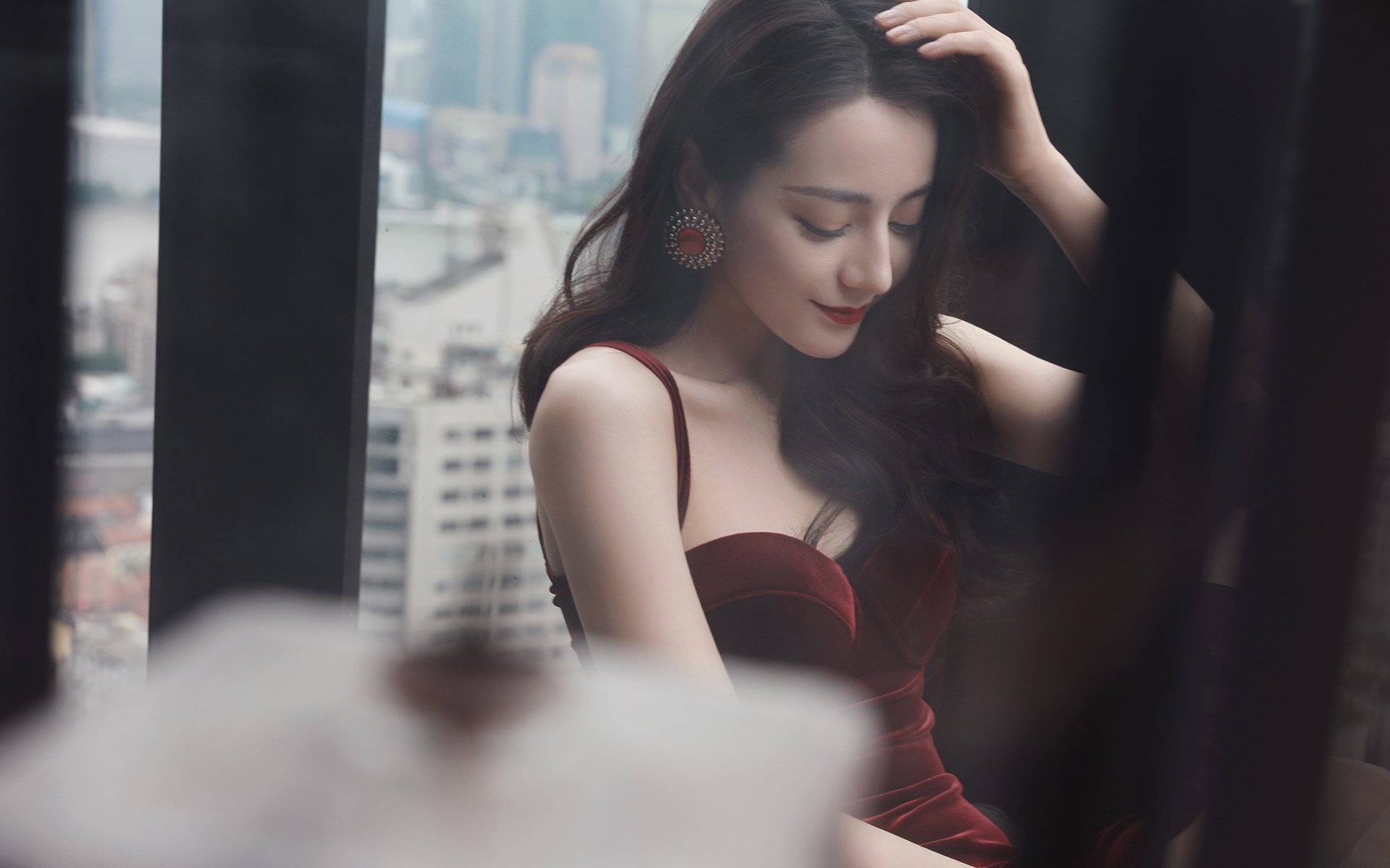 这是一篇为您定制的深度文章,围绕您给出的四个关键词展开,兼顾了比赛的激烈场面与战略深度